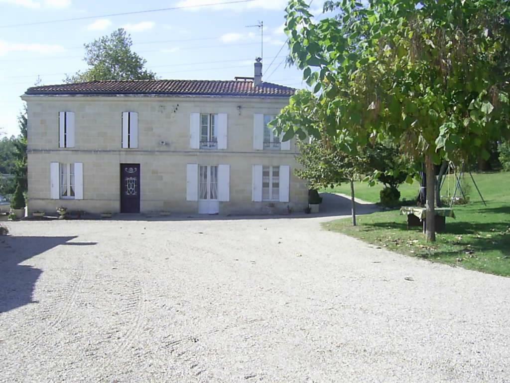 Gite Lieu Dit Gautier Civrac-de-Blaye ภายนอก รูปภาพ